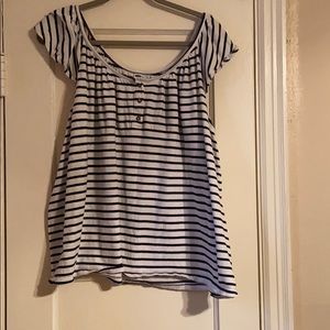 EUC OLD NAVY TANK W/ RUFFLE SLEEVES